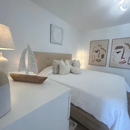 Mariposa Blanca Apartman *